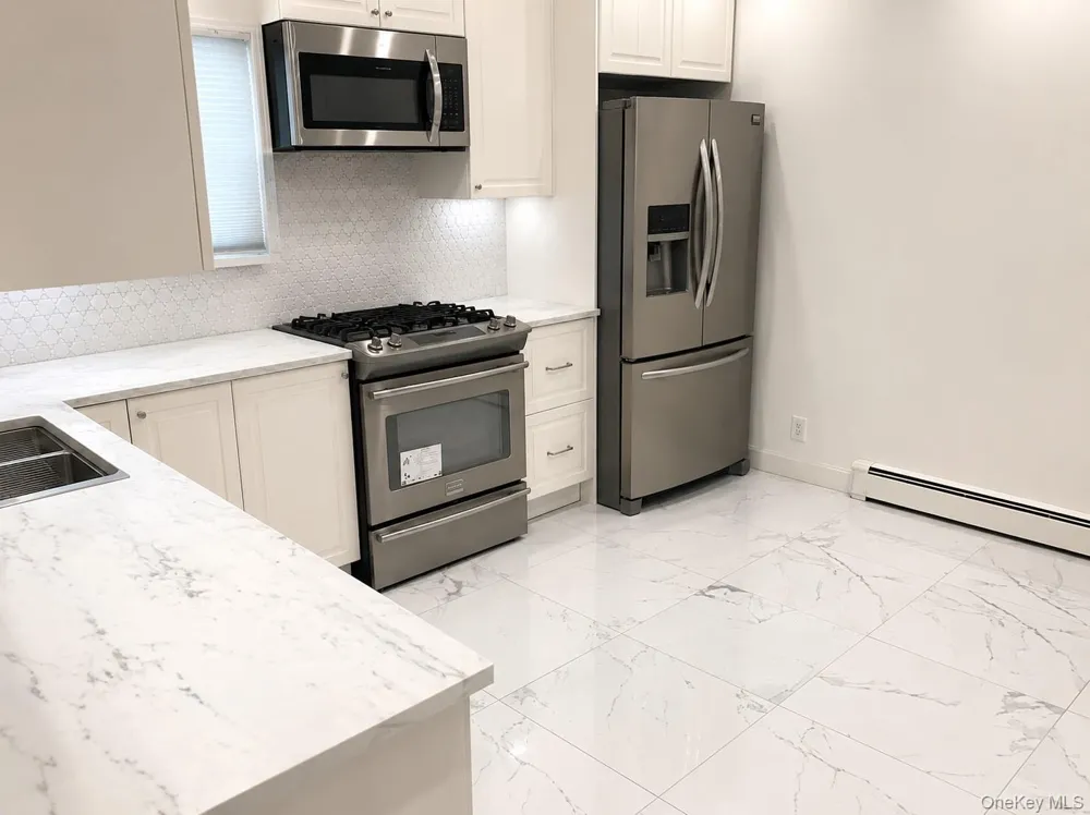 188-06 Soho Drive Hollis, NY 11423