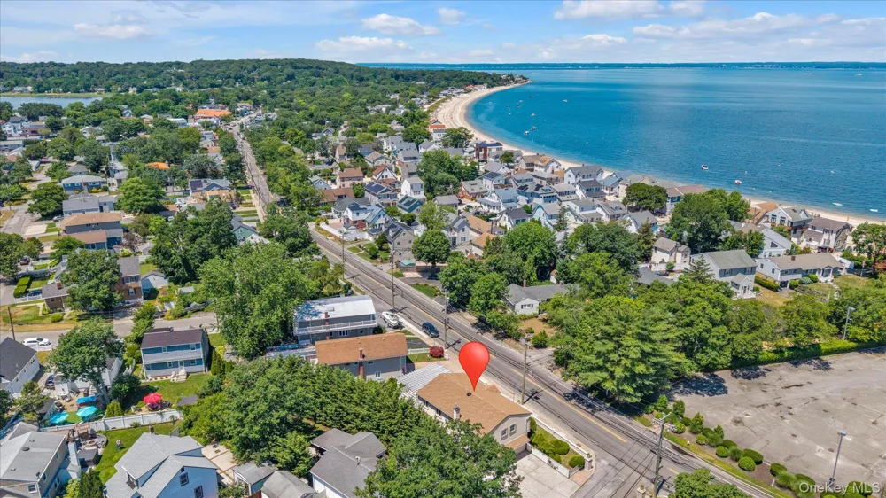 330 Bayville Avenue Bayville, NY 11709