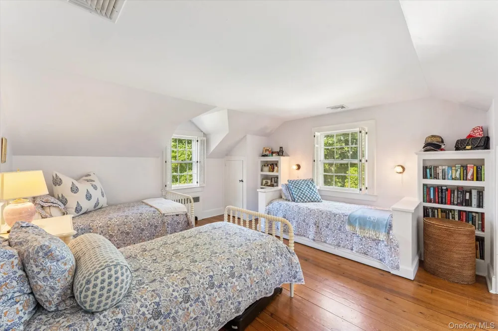 20 Quogue Street Quogue, NY 11959
