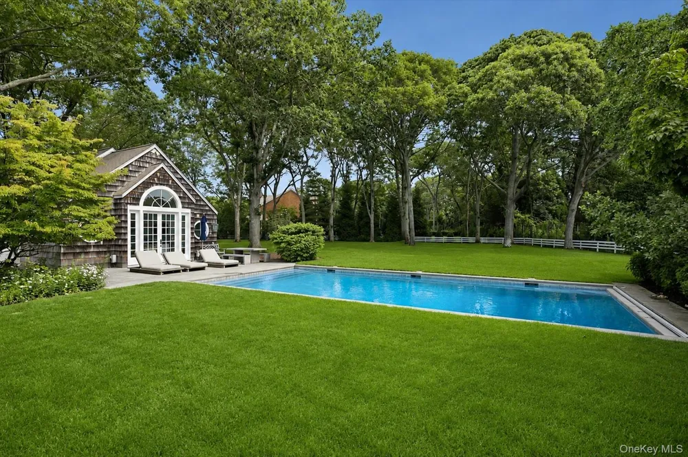 20 Quogue Street Quogue, NY 11959