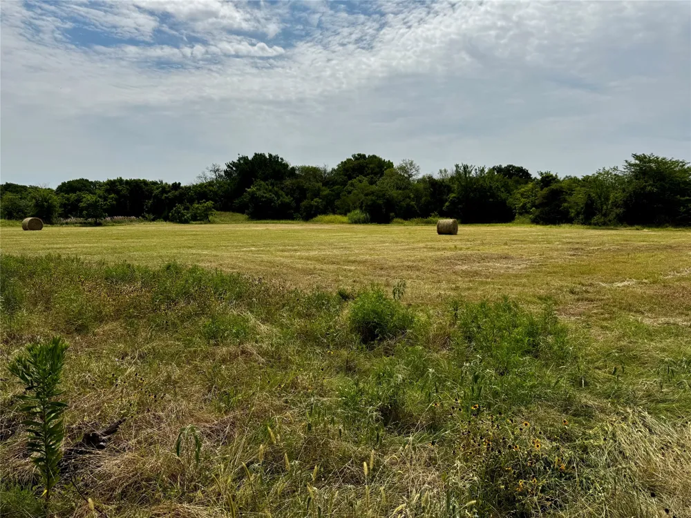 1438 Hurst Road Axtell, TX 76624