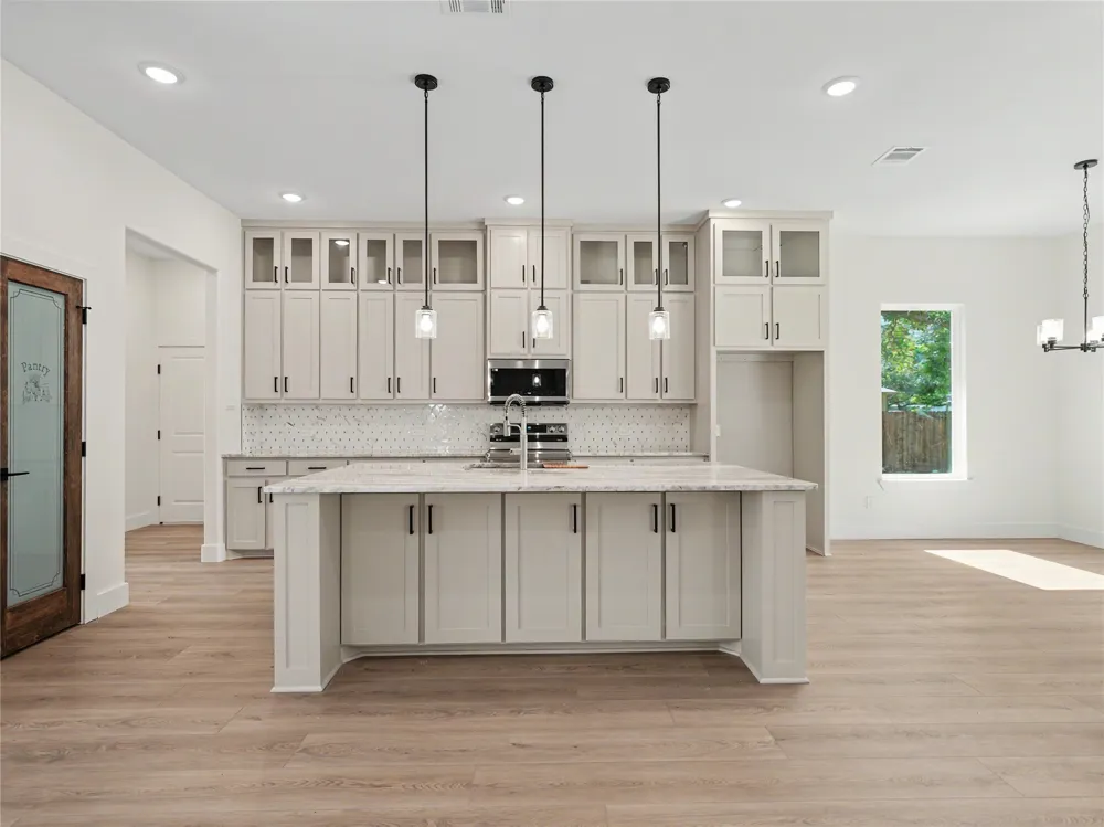 115 Dennis Drive Azle, TX 76020