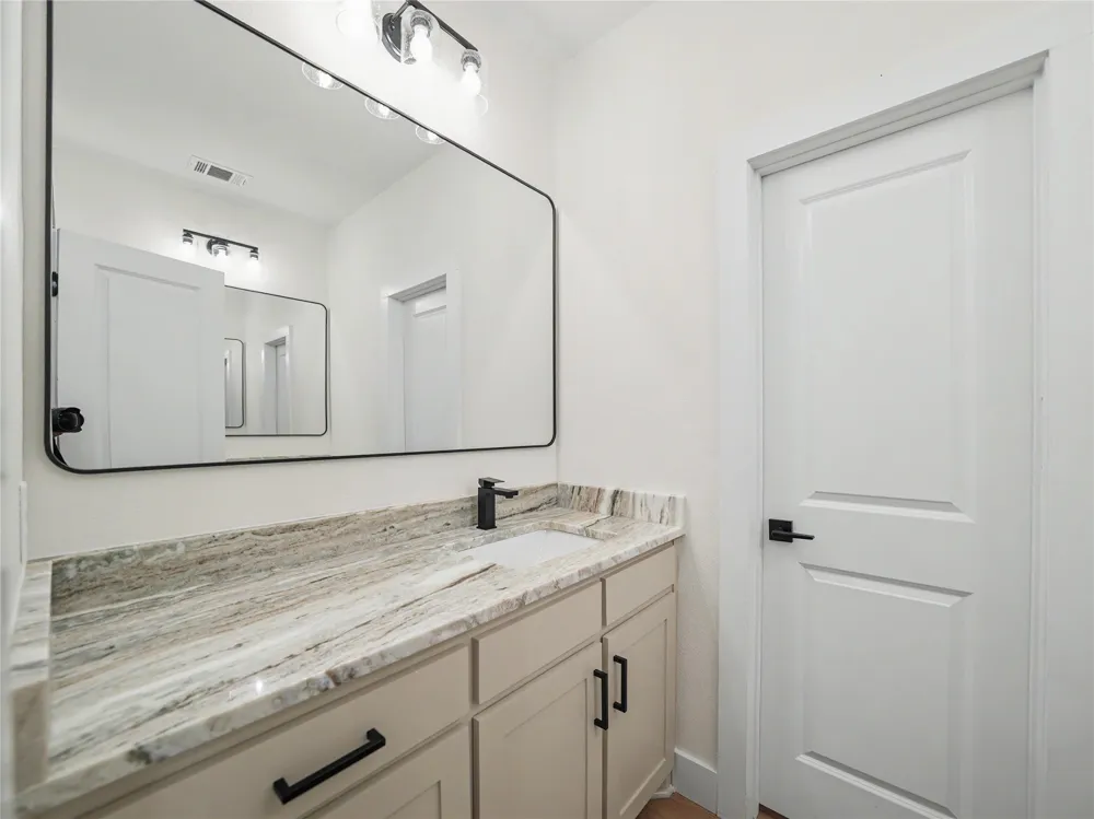115 Dennis Drive Azle, TX 76020