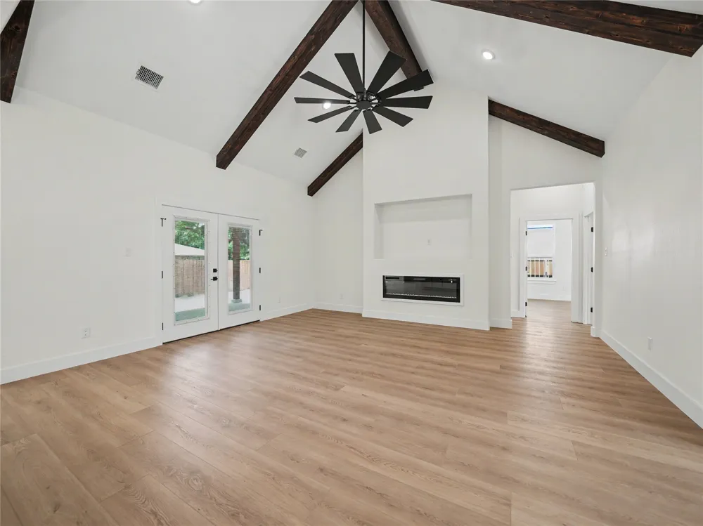 115 Dennis Drive Azle, TX 76020