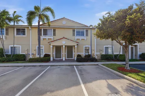 5959 London Lane