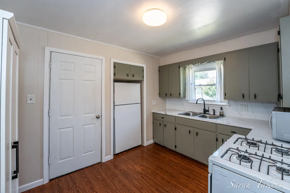3445 Reiser Avenue SW Wyoming City, MI 49548