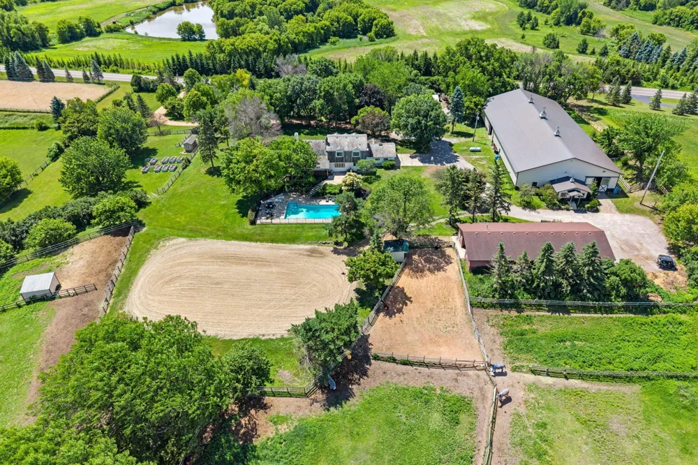 9060 County Road 26 Minnetrista, MN 55359