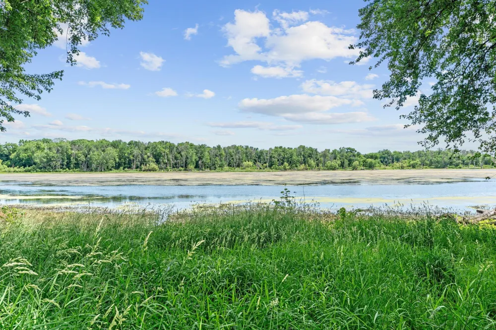 9060 County Road 26 Minnetrista, MN 55359