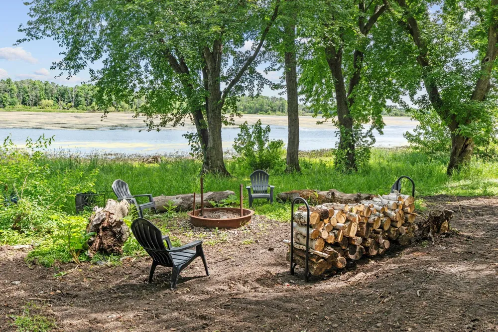 9060 County Road 26 Minnetrista, MN 55359