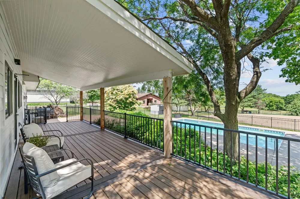 9060 County Road 26 Minnetrista, MN 55359