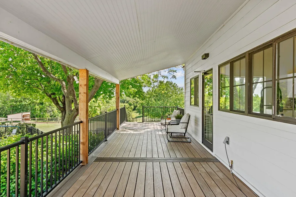 9060 County Road 26 Minnetrista, MN 55359