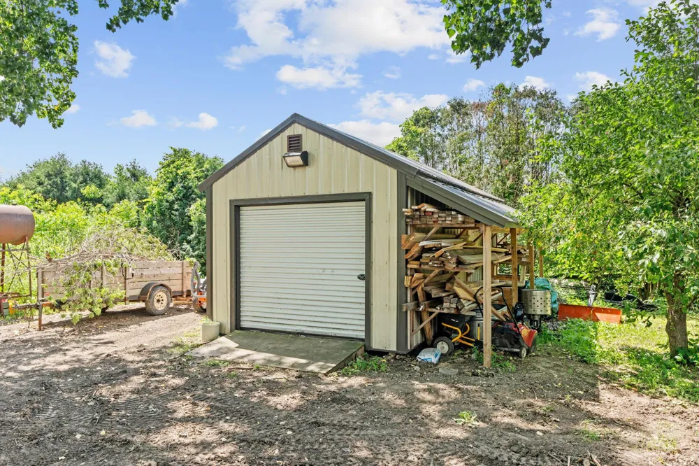 9060 County Road 26 Minnetrista, MN 55359