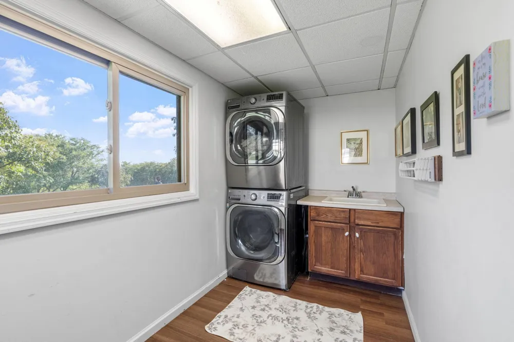 9060 County Road 26 Minnetrista, MN 55359