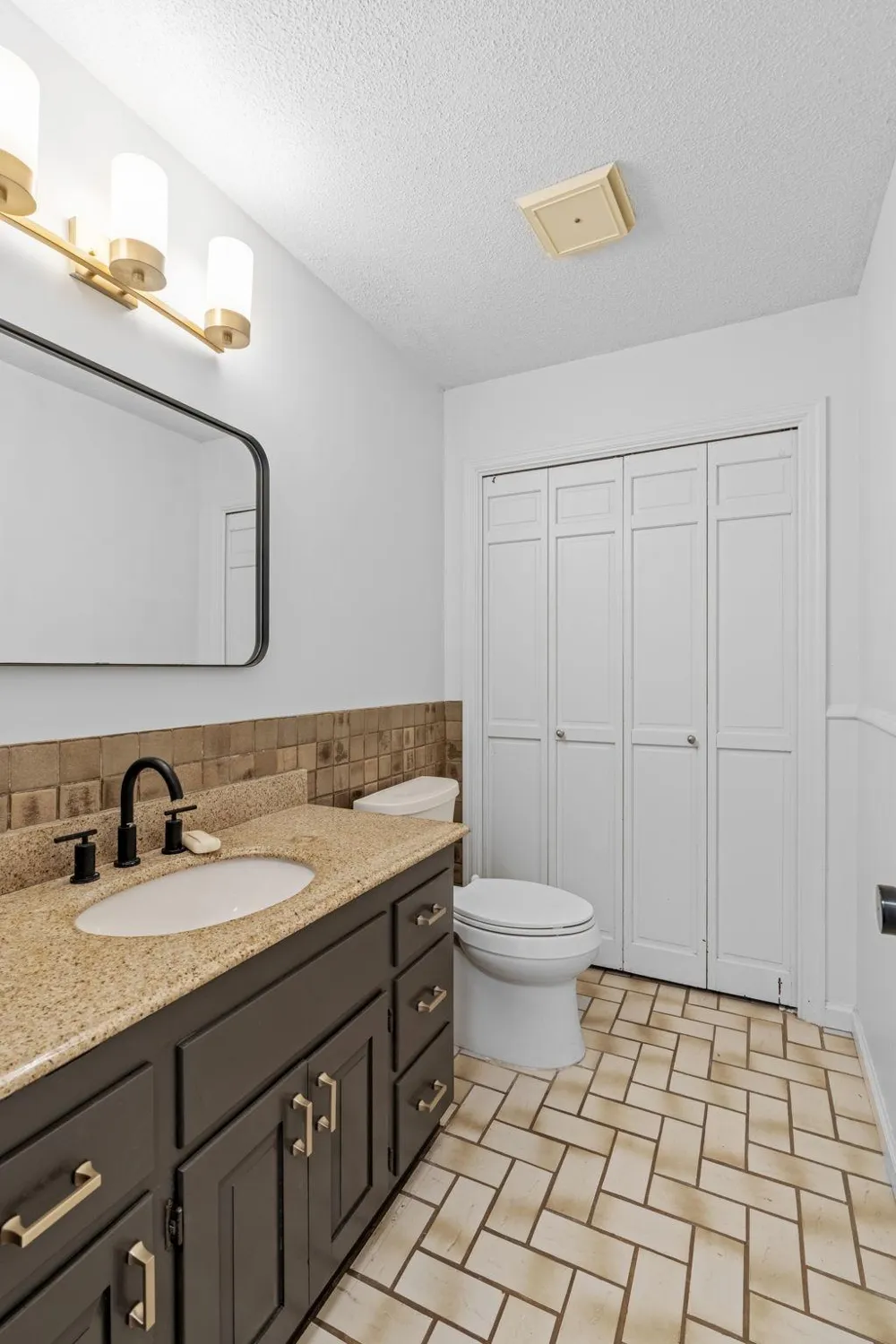9060 County Road 26 Minnetrista, MN 55359