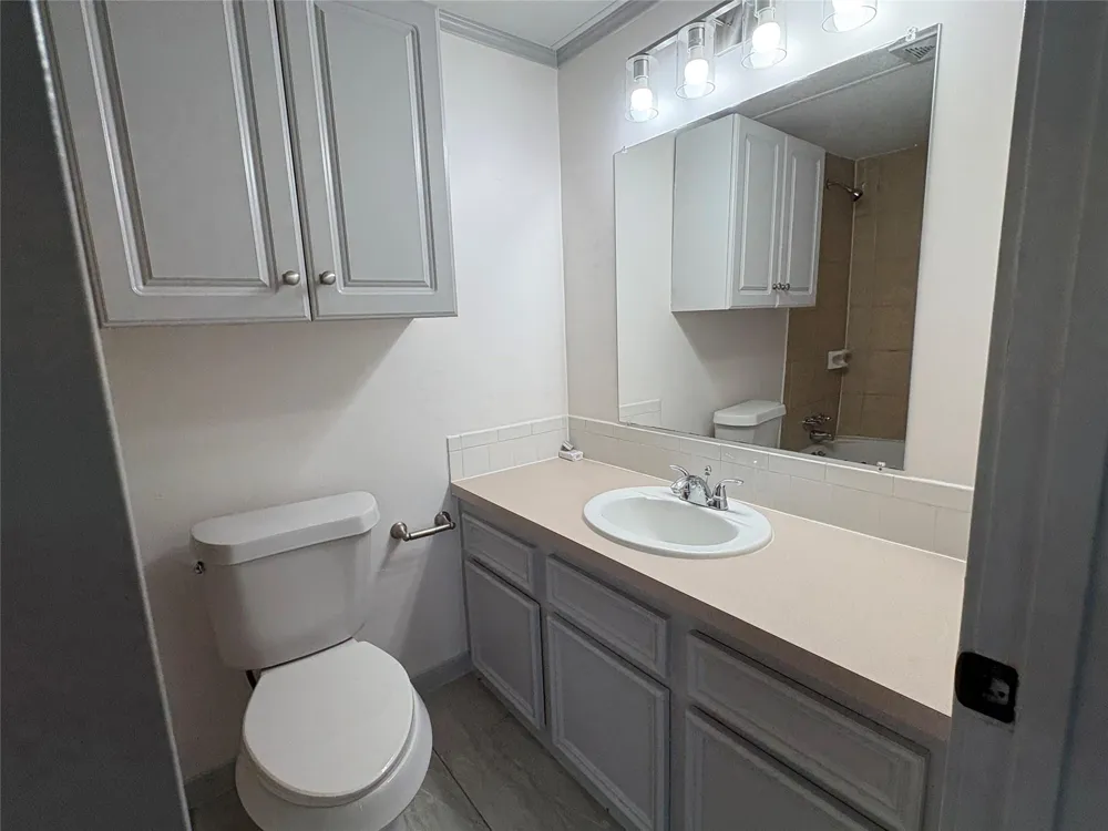 6085 Adams Flat Road #B Brookshire, TX 77423