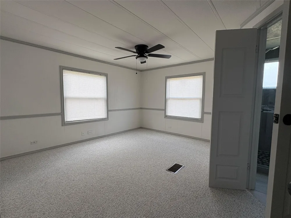 6085 Adams Flat Road #B Brookshire, TX 77423