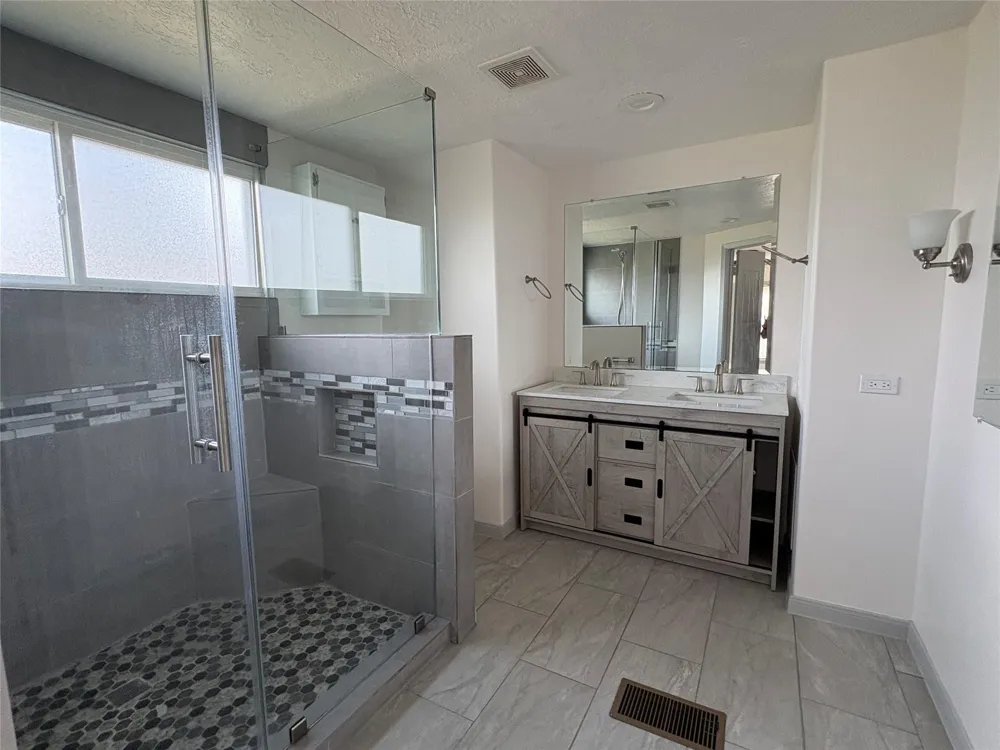6085 Adams Flat Road #B Brookshire, TX 77423