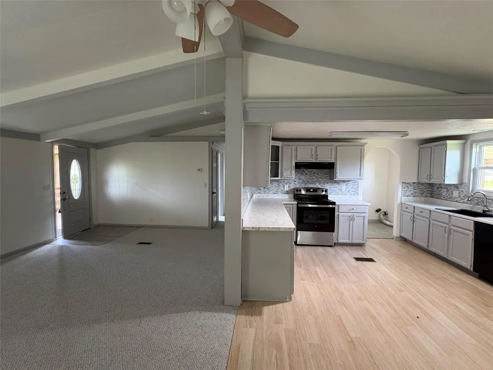 6085 Adams Flat Road #B Brookshire, TX 77423
