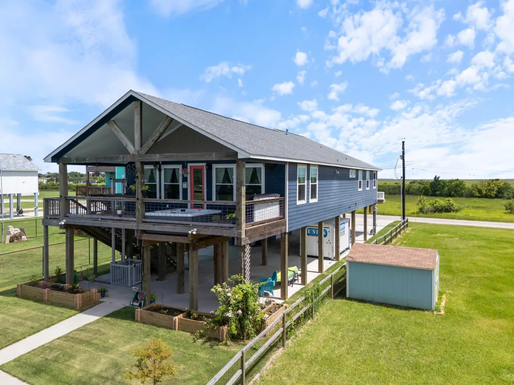 793 County Road 291 Sargent, TX 77414