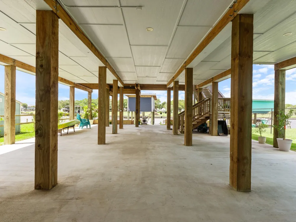 793 County Road 291 Sargent, TX 77414