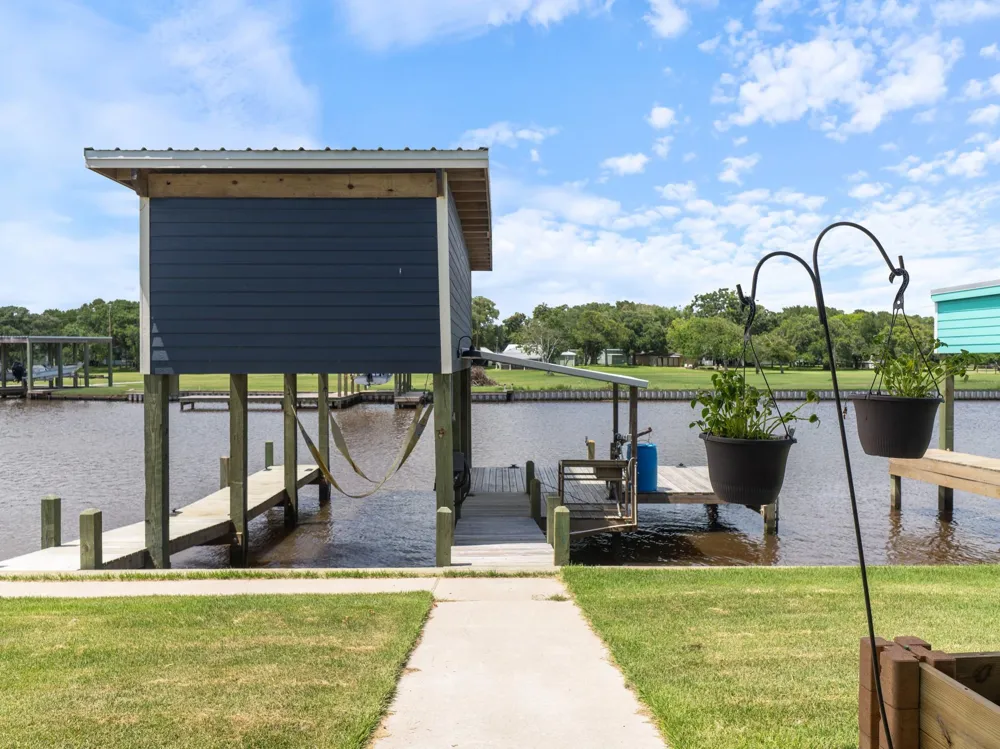 793 County Road 291 Sargent, TX 77414