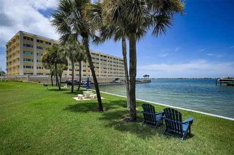 100 BLUFF VIEW DRIVE #211C