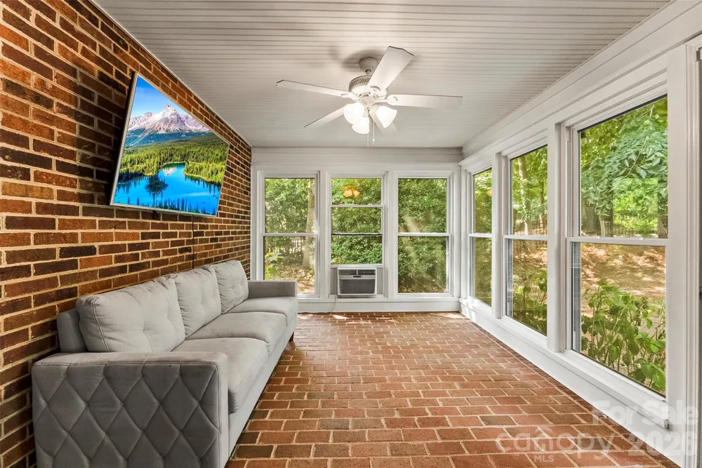 1032 Dan Maples Drive Cramerton, NC 28032