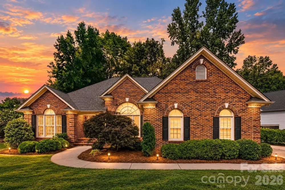 1032 Dan Maples Drive Cramerton, NC 28032