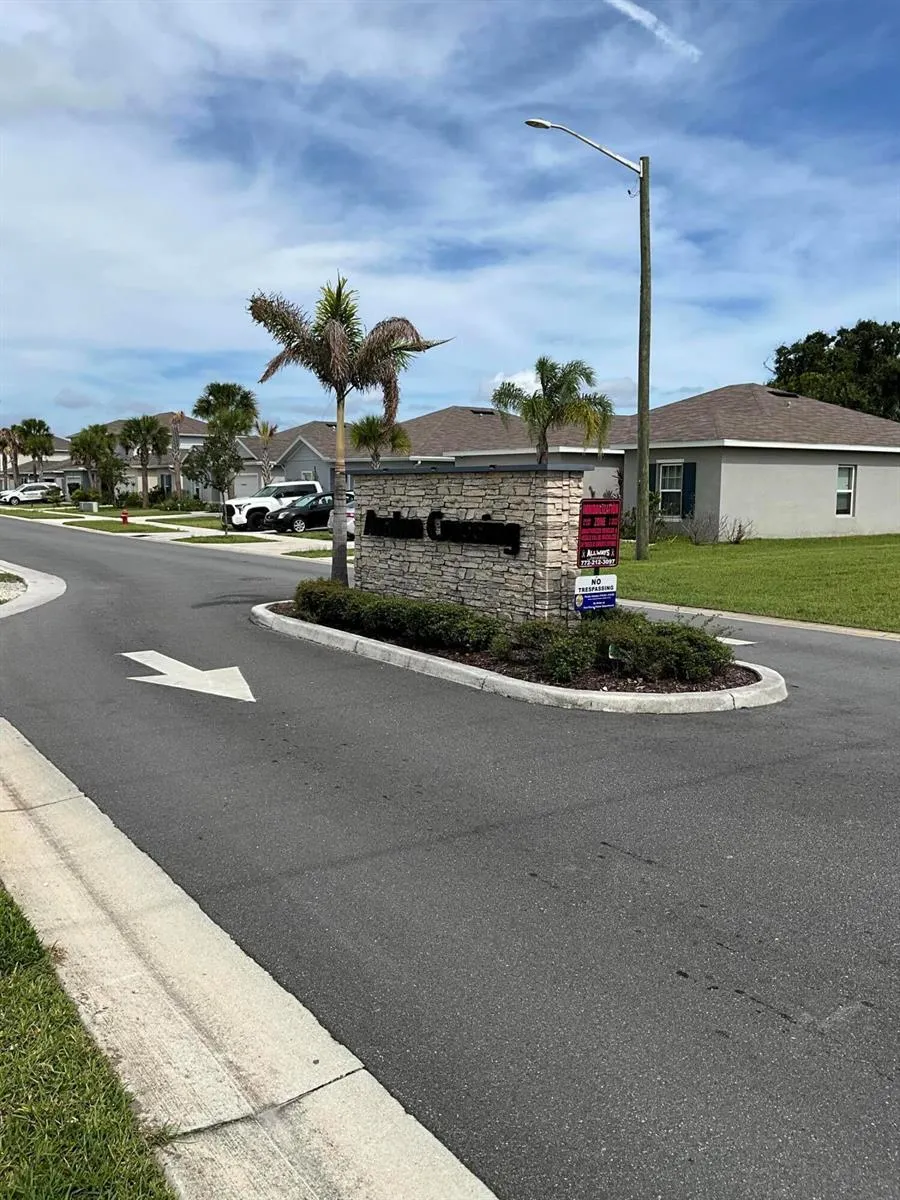 456 Cherimoya Street Fort Pierce, FL 34981