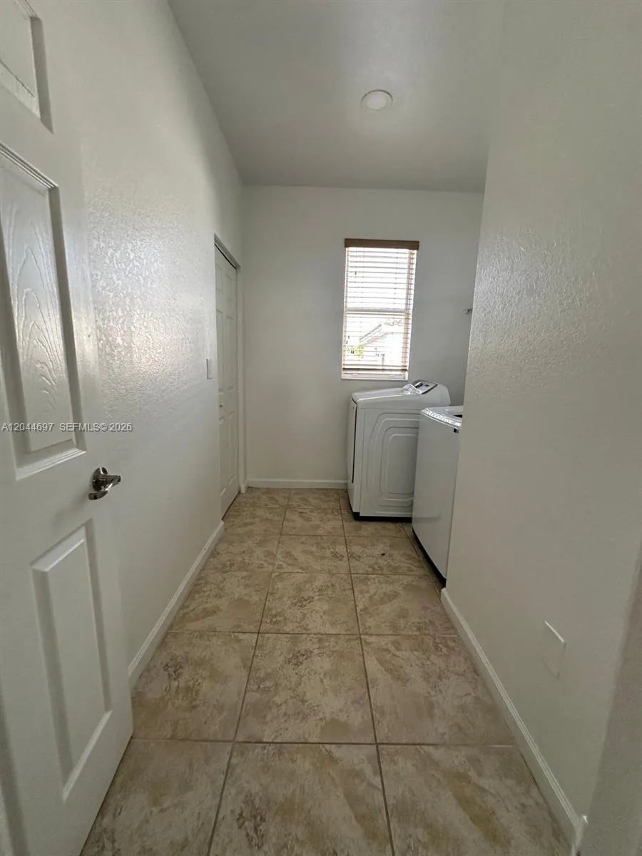 9283 SW 172nd Ave Miami, FL 33196