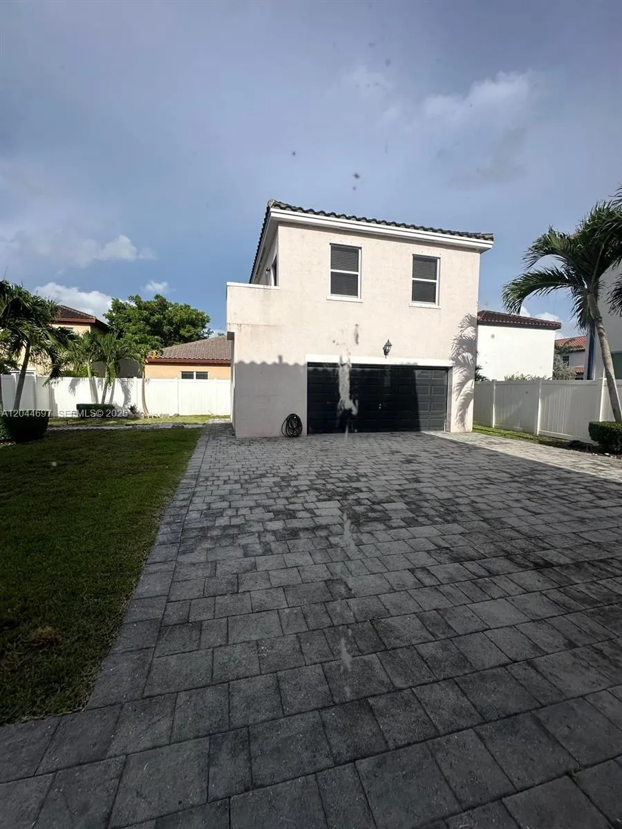 9283 SW 172nd Ave Miami, FL 33196