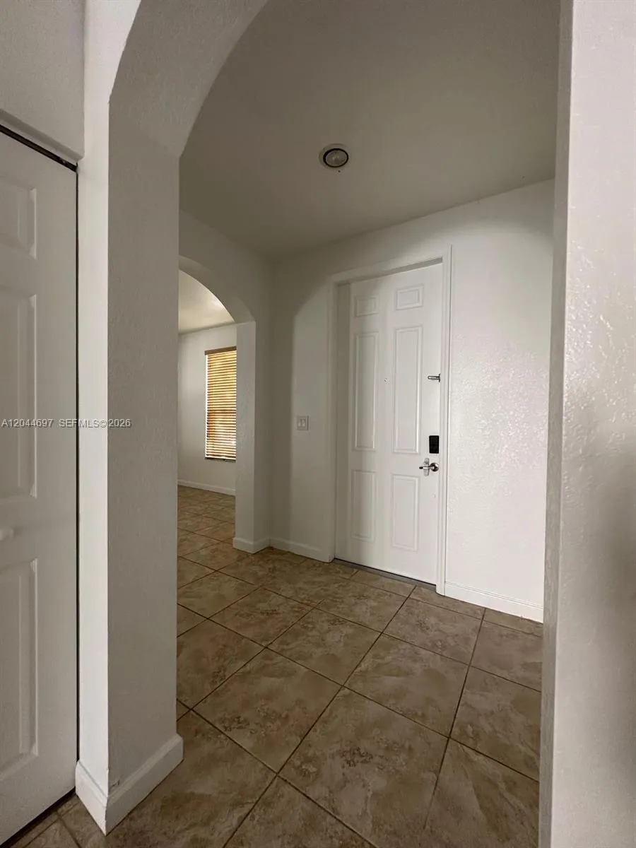 9283 SW 172nd Ave Miami, FL 33196