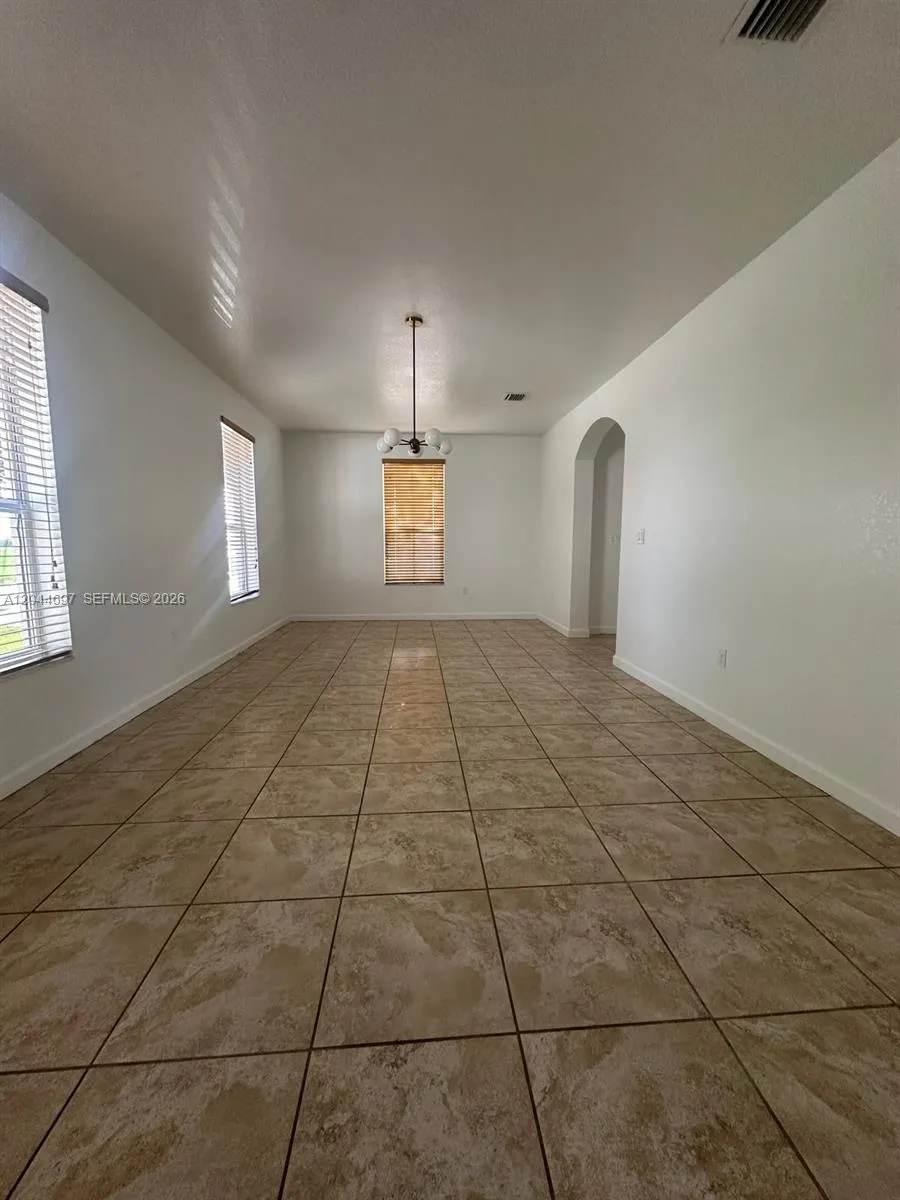9283 SW 172nd Ave Miami, FL 33196