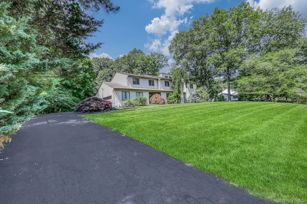 5 Zeck Court Suffern, NY 10901