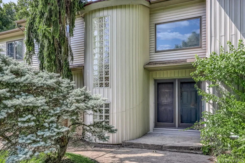 5 Zeck Court Suffern, NY 10901