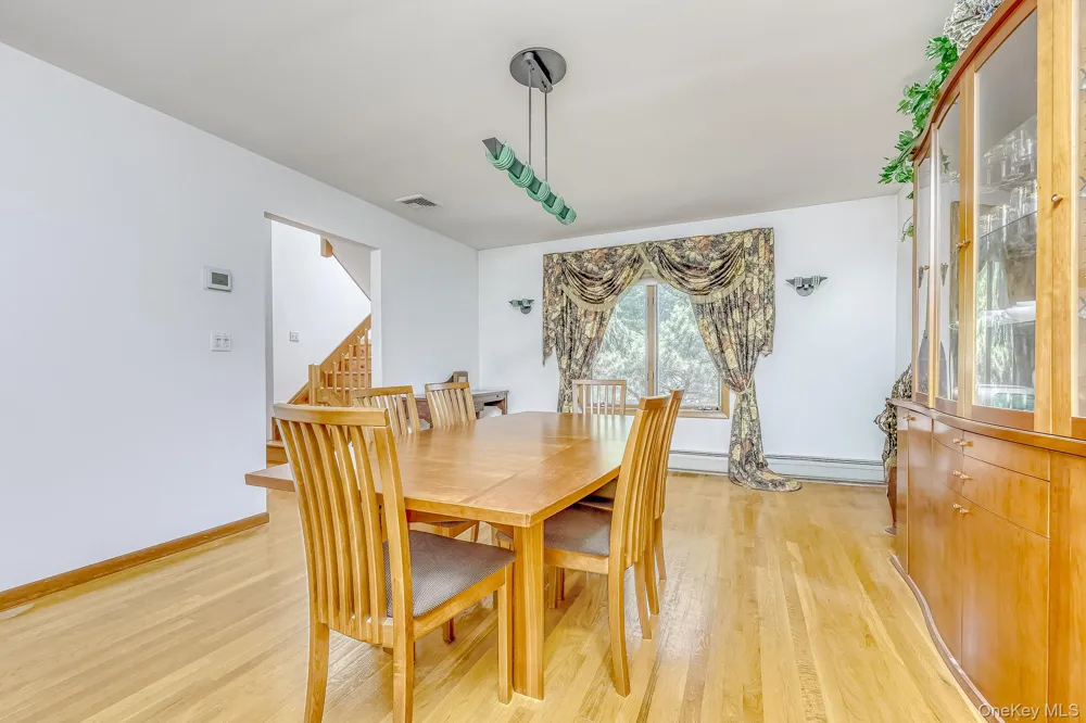 5 Zeck Court Suffern, NY 10901