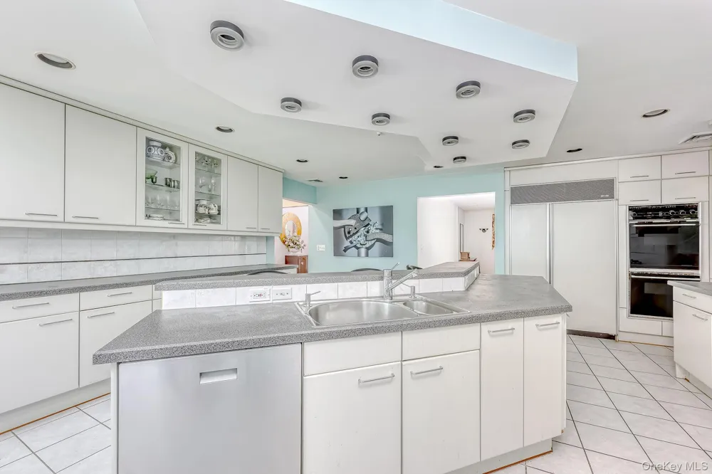5 Zeck Court Suffern, NY 10901