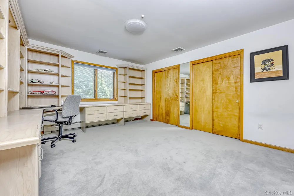 5 Zeck Court Suffern, NY 10901