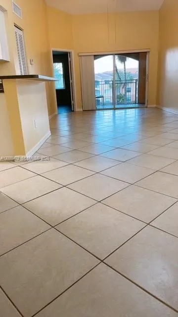 9645 NW 1st Ct #1-303 Pembroke Pines, FL 33024