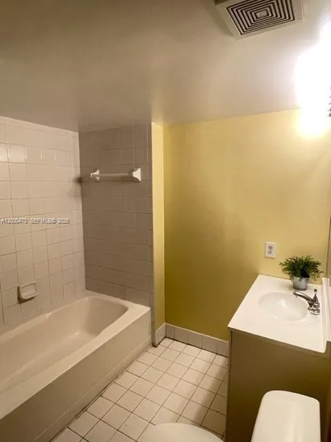 9645 NW 1st Ct #1-303 Pembroke Pines, FL 33024