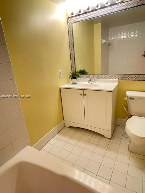 9645 NW 1st Ct #1-303 Pembroke Pines, FL 33024
