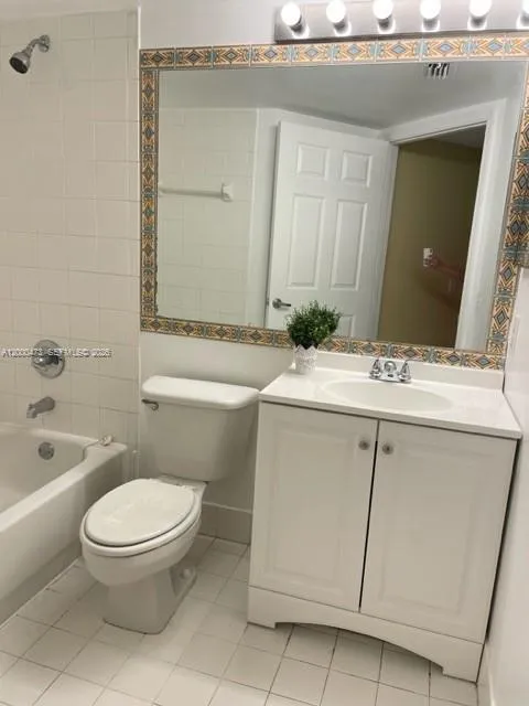 9645 NW 1st Ct #1-303 Pembroke Pines, FL 33024