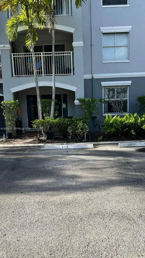9645 NW 1st Ct #1-303 Pembroke Pines, FL 33024