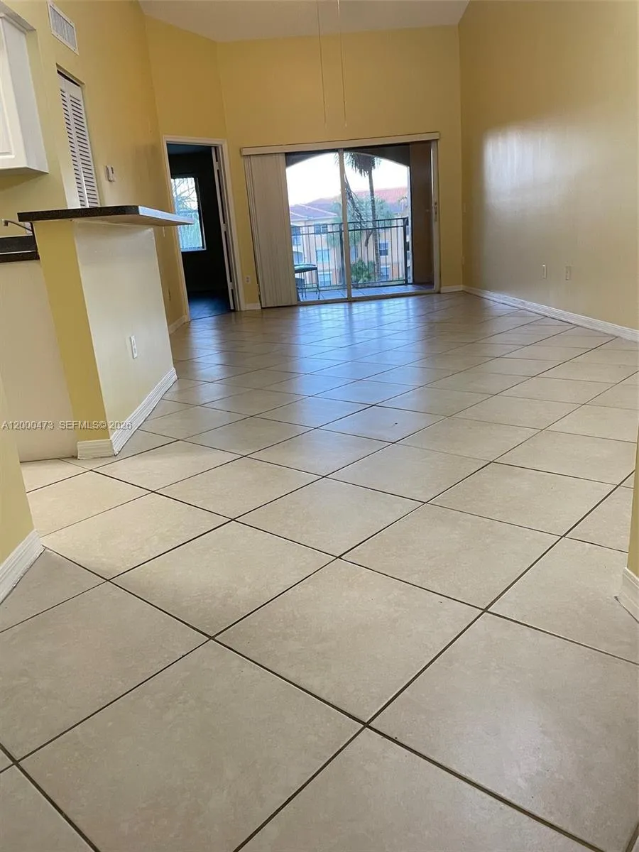 9645 NW 1st Ct #1-303 Pembroke Pines, FL 33024