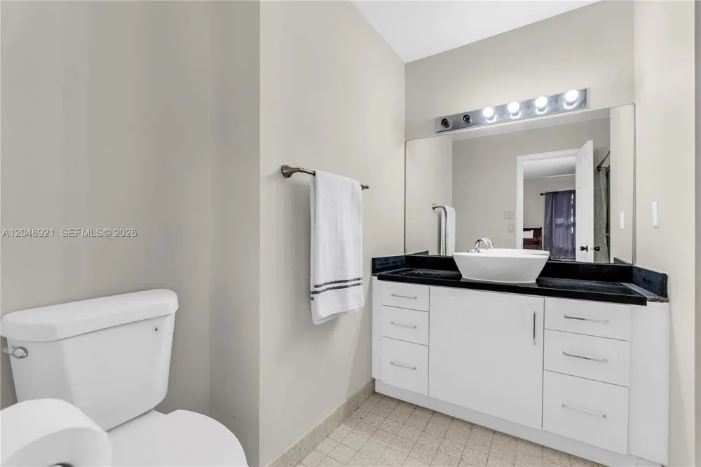 7421 SW 14th Ct North Lauderdale, FL 33068