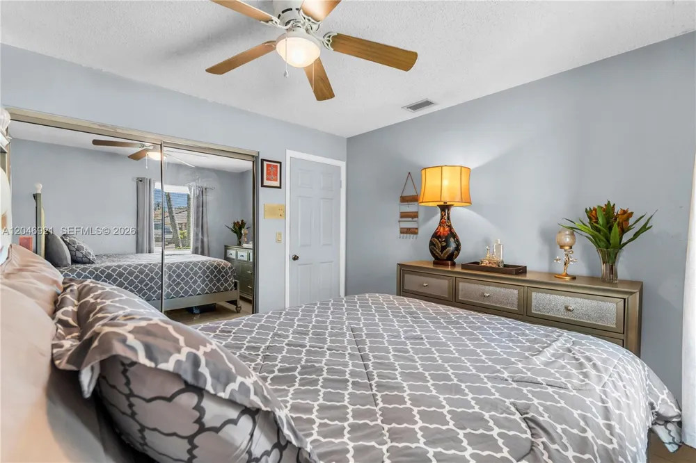 7421 SW 14th Ct North Lauderdale, FL 33068