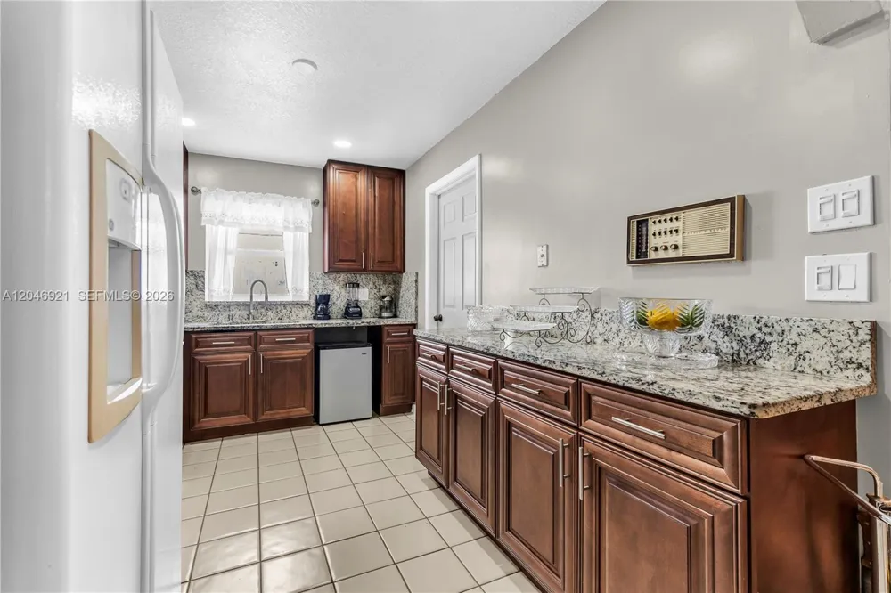 7421 SW 14th Ct North Lauderdale, FL 33068