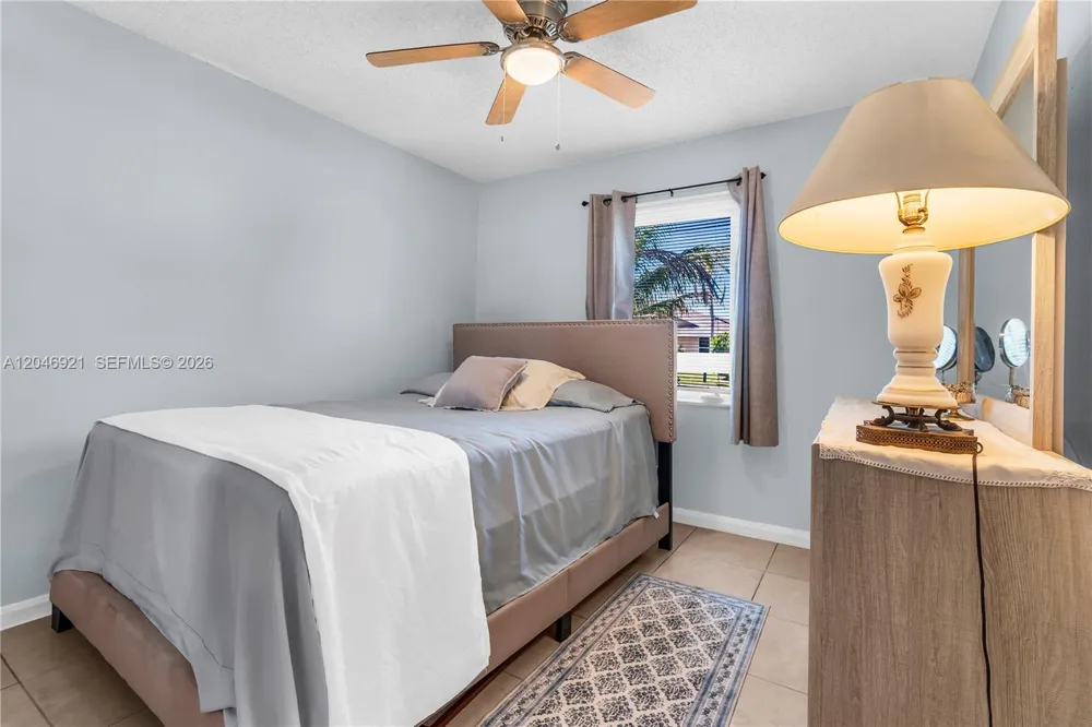 7421 SW 14th Ct North Lauderdale, FL 33068