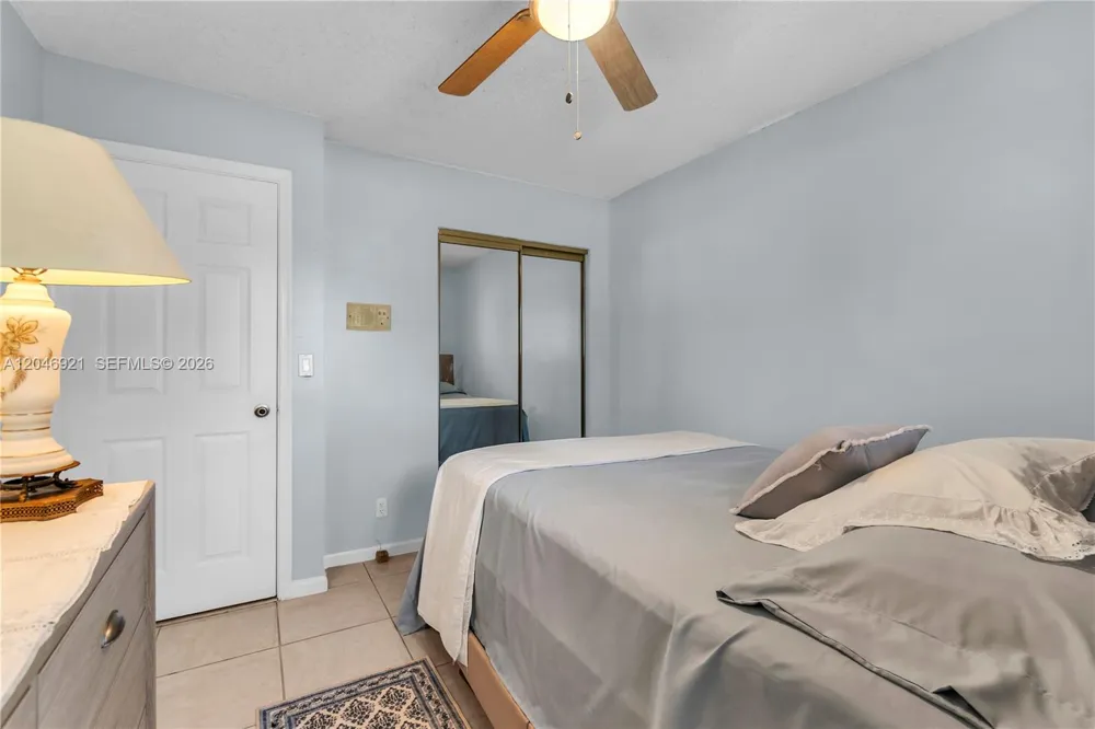 7421 SW 14th Ct North Lauderdale, FL 33068