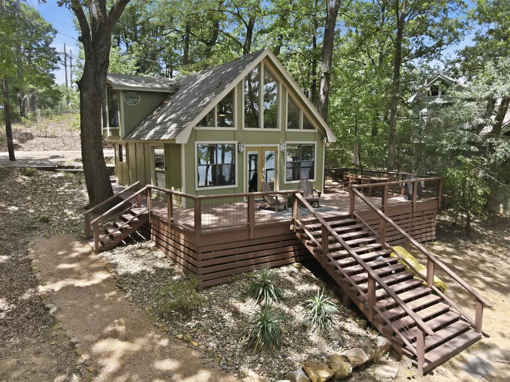 104 E Barker Creek Drive Scroggins, TX 75480